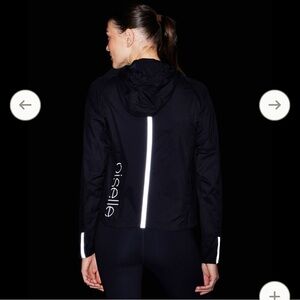 NWT oiselle Vim reflective thin running athletic jacket windbreaker travel M